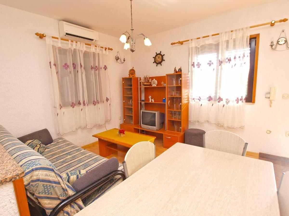 Alma Apartment Poreč Exteriör bild